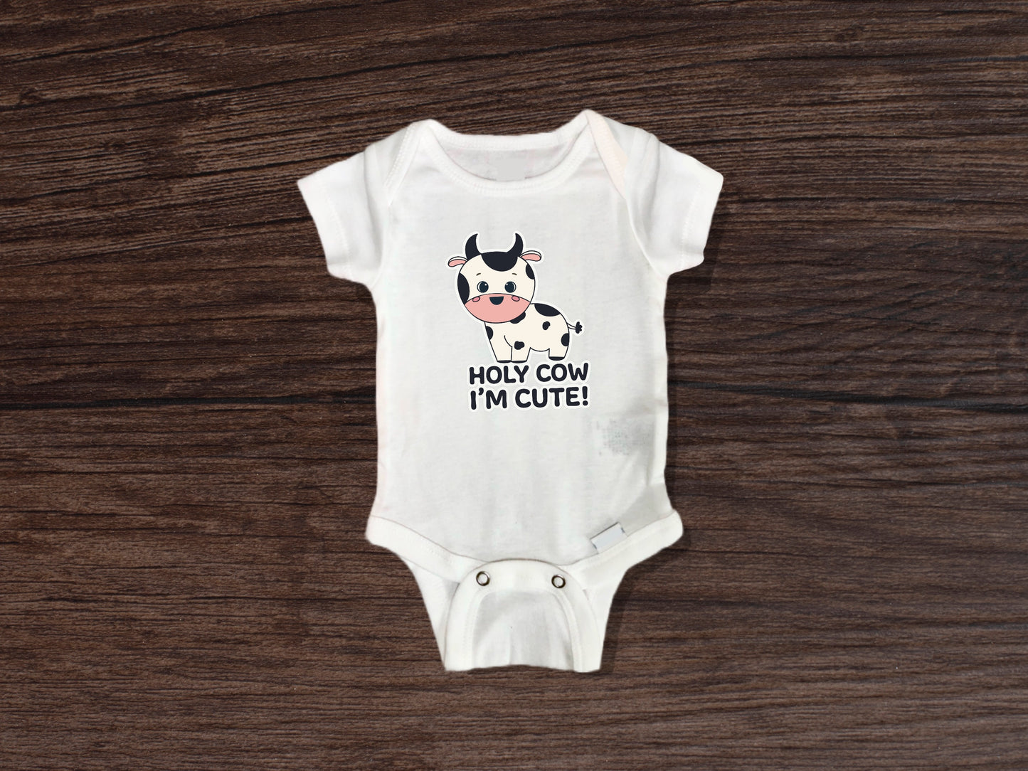 Holy cow I’m cute baby bodysuit| cute baby bodysuit| funny baby outfit| neutral baby onesie®️