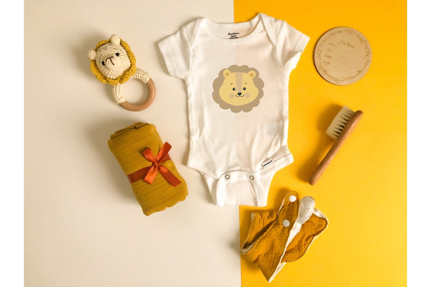 Lion gift set | Baby hamper | adorable newborn essentials with milestone sign