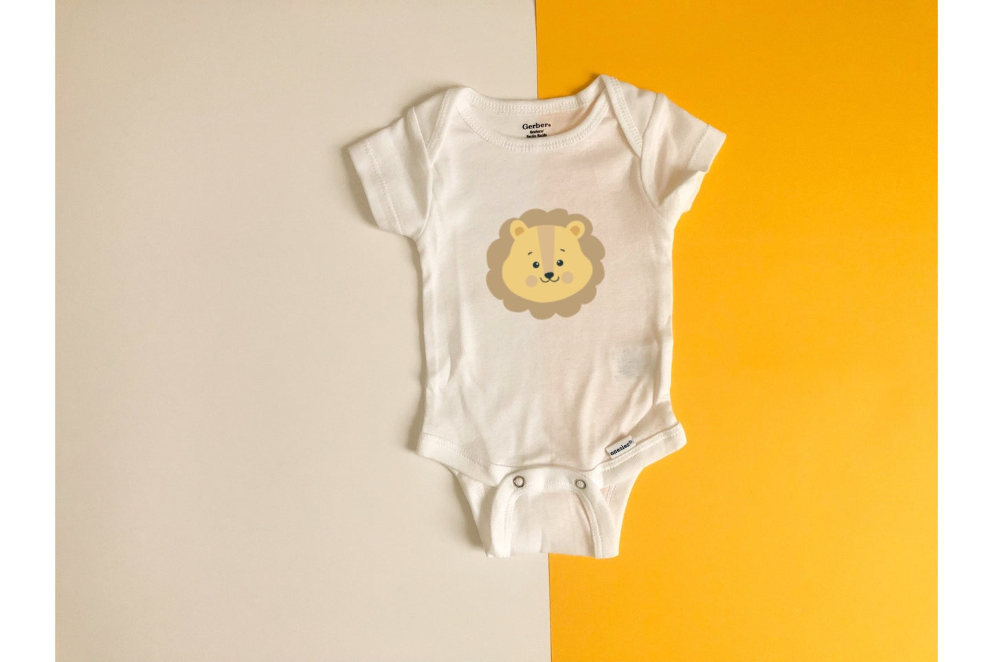 Lion gift set | Baby hamper | adorable newborn essentials with milestone sign